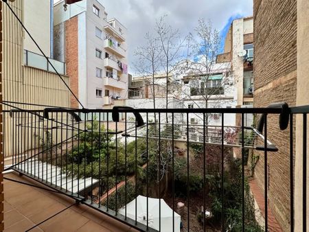 Carrer de Valladolid, Barcelona, Catalonia 08014 - Photo 2