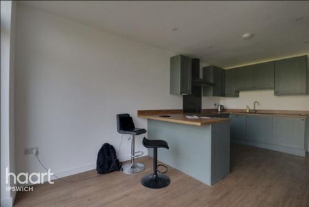 1 bedroom semi-detached house to rent - Photo 2