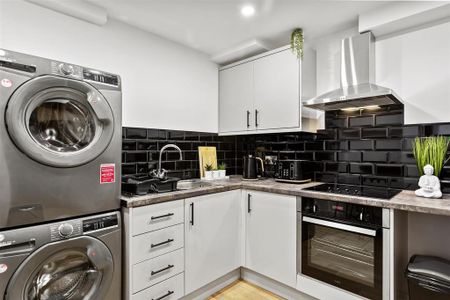 1 bedroom in a house share to rent - Photo 5