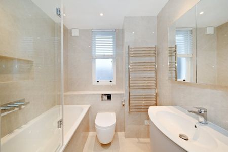 3 bedroom flat to rent - Photo 5