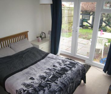 4 bedroom terraced house to rent - Photo 2