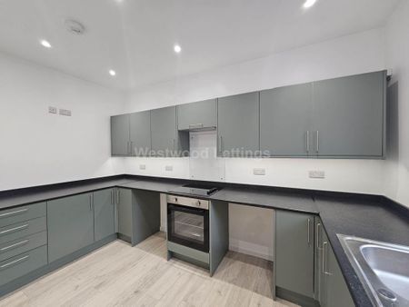 3 bedroom terraced house to rent - Photo 4
