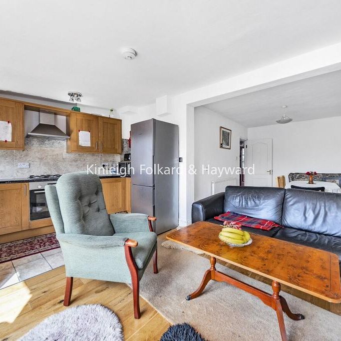 4 bedroom terraced house to rent - Photo 1