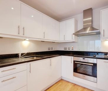 2 bedroom flat to rent - Photo 6