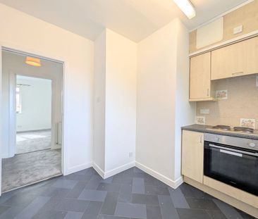 To Let – Warren Court, Westcliffe Road, Birkdale – Two Bedroom Seco... - Photo 5