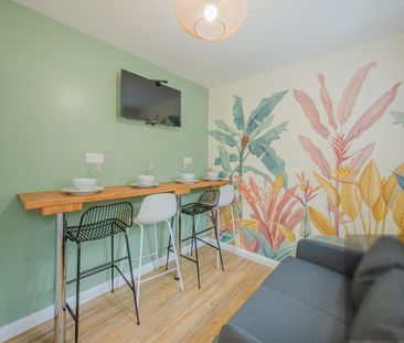 6 bedroom terraced house to rent - Photo 3