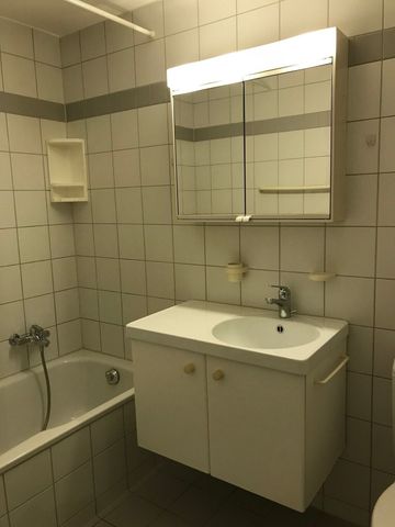 Sunny 4.5-room apartment on the ground floor is waiting for you! - Photo 5