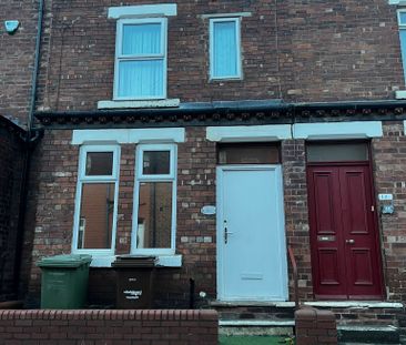 Wesley Street Room 1 - Photo 2