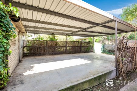Four Bedroom Two Storey Home - GREAT LOCATION - Photo 3