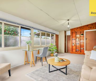 Perfectly located! - Photo 2