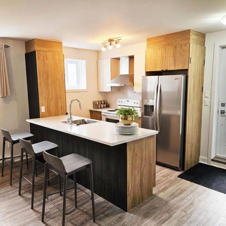 À l’état neuf, magnifique et lumineux condo 4 1/2 Rive-Nord train REM - Photo 3