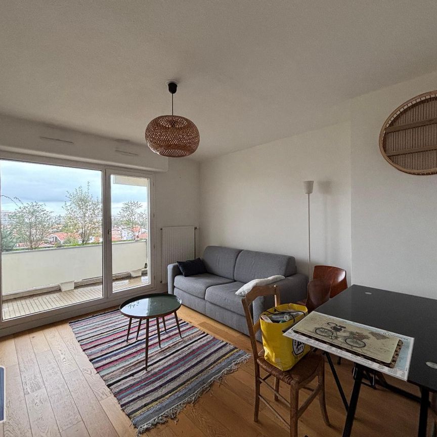 Location Appartement 2 pièces 52m² BORDEAUX 33200 - Photo 1
