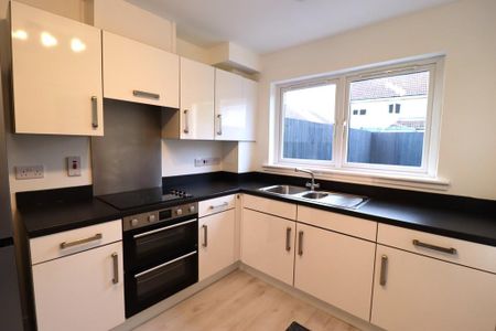 2 bedroom terraced house to rent - Photo 3