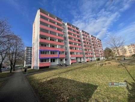 Pronájem bytu 4+1 74 m2 - Fotografie 2