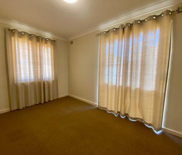 NEED A HUGE WORKSHOP? - Photo 6