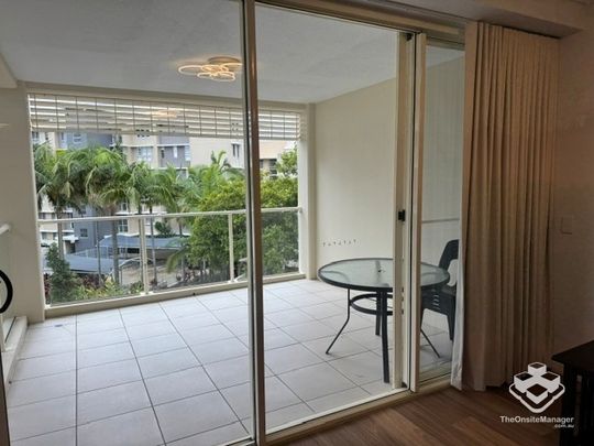 Modern Furnished Apartment - Resort Style Living - Photo 1