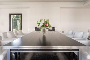 Maestosa villa sulle colline di Lucca