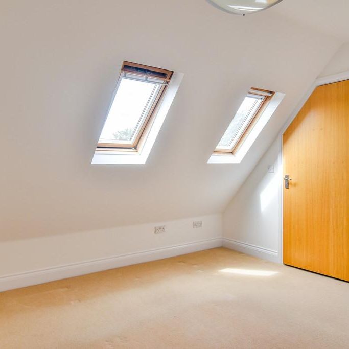 2 bedroom penthouse to rent - Photo 1