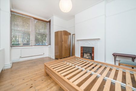 Royston House, Brook Green, W6 - Photo 3