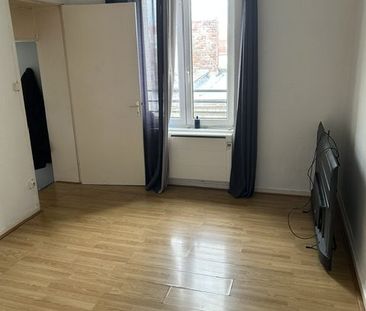 Location Appartement 2 pièces 38m² ARMENTIERES 59280 - Photo 1