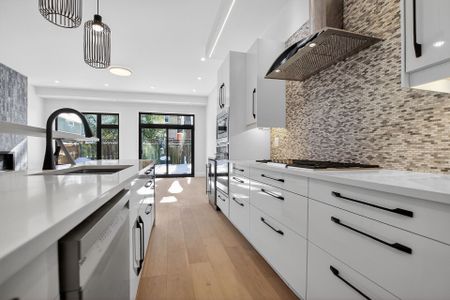 For Lease - 16 Gould Street, Tunneys Pasture and Ottawa West, Ontario - Photo 4