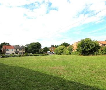 Milton Drive, Borehamwood, Hertfordshire, WD6 - Photo 2
