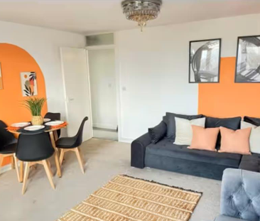 2 bedroom flat to rent - Photo 1