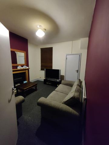 5 bedroom terraced house to rent - Photo 2