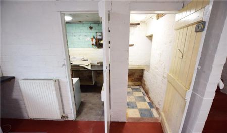 2 bedroom terraced house to rent - Photo 3