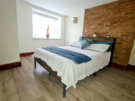 1 bedroom in a house share to rent - Photo 5