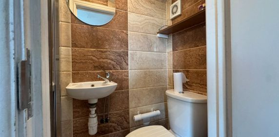 Studio Flat, Clarence Road, CR0 - Photo 2