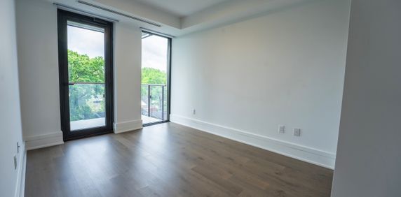 A 2.5 bed luxurious rental residence overlooking Forest Hill. - Photo 2