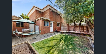 Effortless Living with Modern Appeal - Photo 2