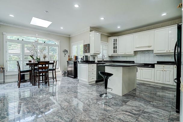 For Lease - 286 Hillcrest Avenue, Toronto, Ontario - Photo 1