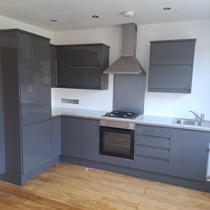 2 Bed Flat, Strathleven Road, SW2 - Photo 1