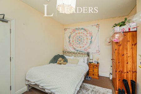 4 bedroom house to rent Devonshire Promenade, Nottingham, NG7 - Photo 5