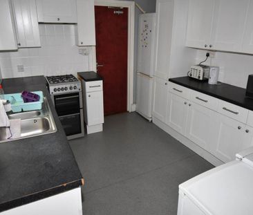 5 bedroom house to rent - Photo 2