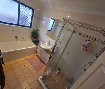 Collingwood Park - Photo 4