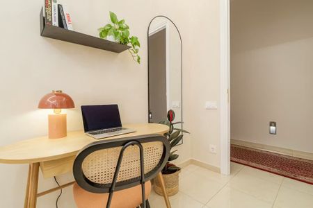 Carrer de Roger de Llúria, Barcelona, Catalonia 08009 - Photo 3