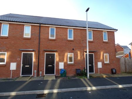 2 bed House - To Let - Photo 4