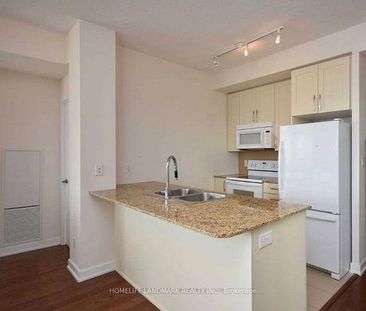 Burnhamthorpe/Confederation Luxurious 2Bdrm +Den Corner Unit Lrg Wind - Photo 2