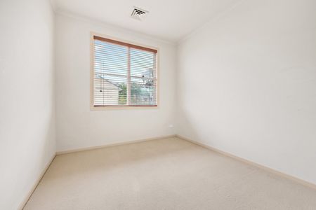 125 Westbourne Road, Kensington VIC 3031 - Photo 5
