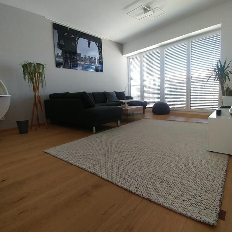 Luxuriöse 2‑Zimmer Wohnung im 5. OG mit Balkon in Berlin Mitte - Foto 1