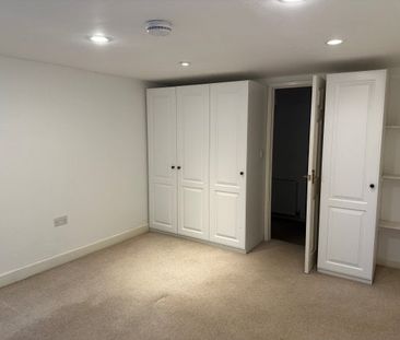 The Hundred, Romsey - Photo 1