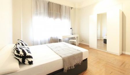 Calle de Sagasta, Madrid, Community of Madrid 28004 - Photo 3