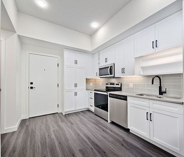 2 Bed Condo In University District. - Photo 4