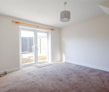 2 bedroom terraced house to rent - Photo 2