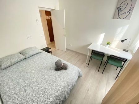 Calle de Amós de Escalante, Madrid, Community of Madrid 28017 - Photo 3