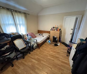 Room in a Shared Flat, Bevois Mansions, SO14 - Photo 2