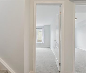 For Lease - 2441 Greenwich Road Unit# 121, Oakville, Ontario - Photo 2